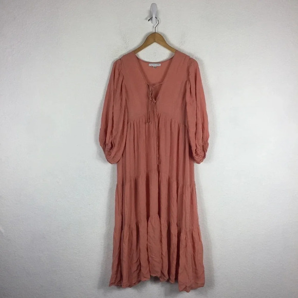 Young Fabulous & Broke Dawn Coral Tiered Oversized Midi Dress Medium - Picture 3 of 16